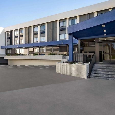 Hotel Baymont By Wyndham Monterey Park Exteriér fotografie